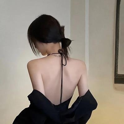 布劳涅森林的女人们海报